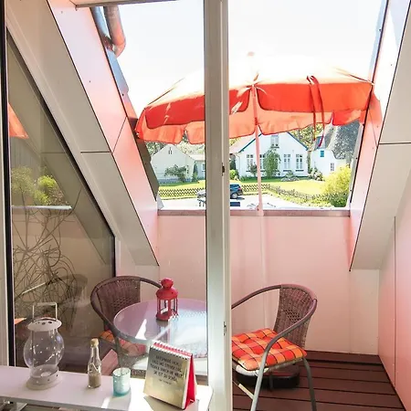 Viola Apartment